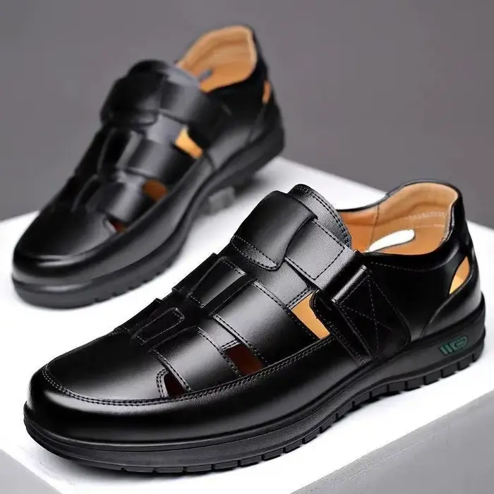 Chaussures en cuir noir pour hommes