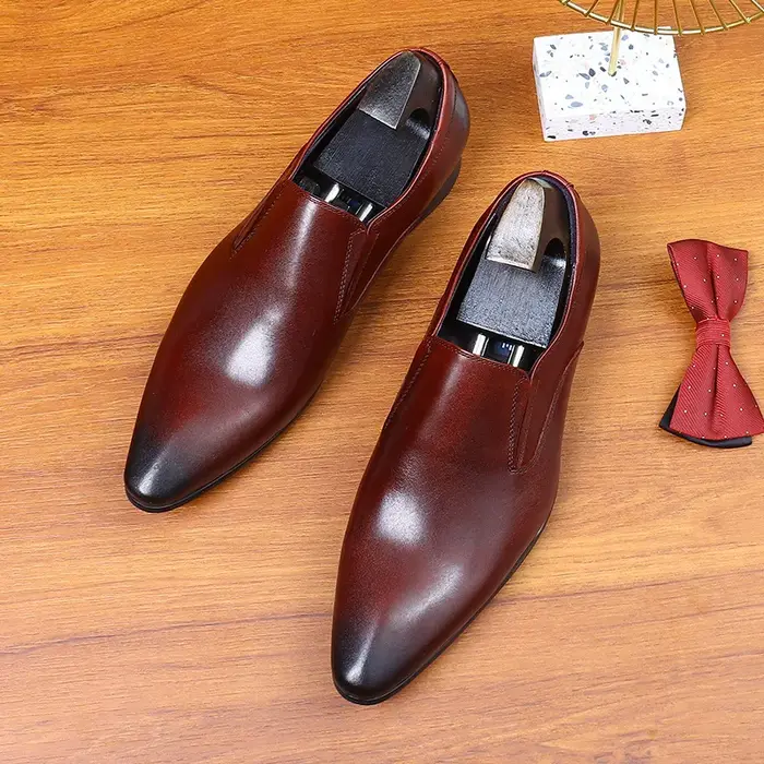 Chaussures en cuir de vachette couche supérieure pour hommes
