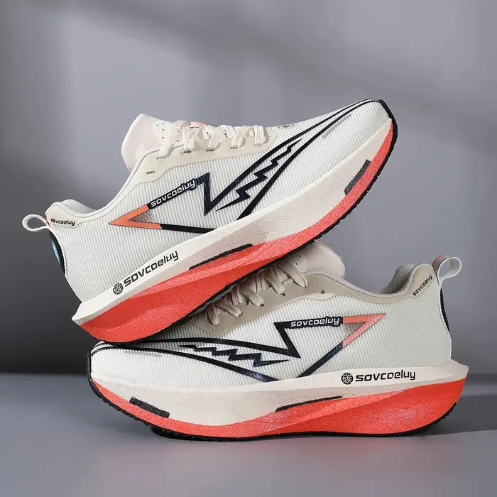 Nouvelles chaussures de course à pied avec plaque en carbone