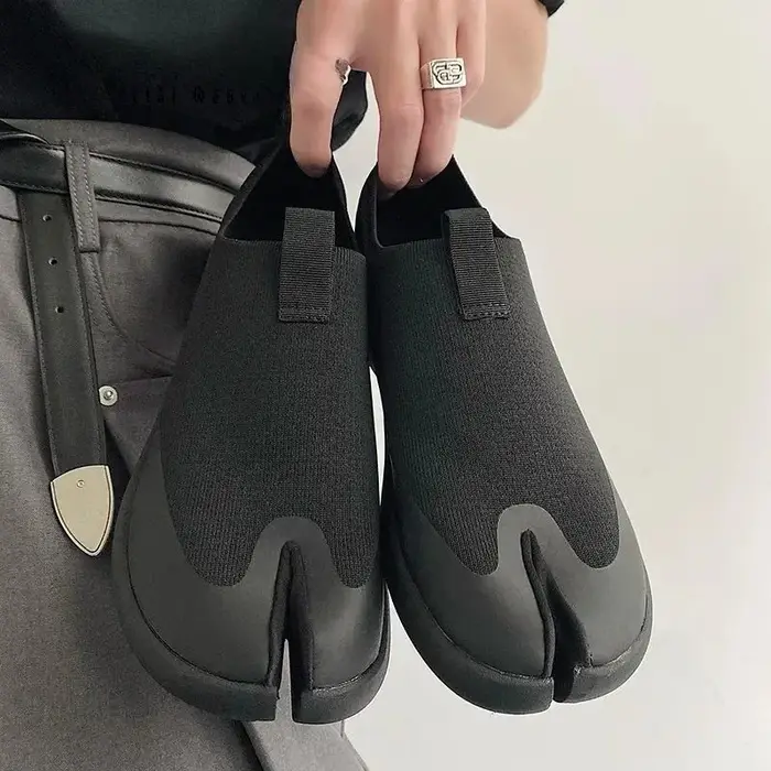 Tabi chaussures pour hommes et femmes respirant pour l'automne 2025 Mules en tricot pour couples à semelles souples pantoufles décontractées à bout fendu à la mode 36-45