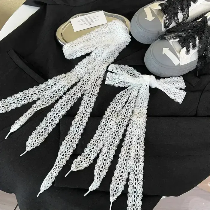 1/4 paires fantaisie dentelle 3CM de large lacets plats baskets femmes chaussures décontractées noir blanc mode