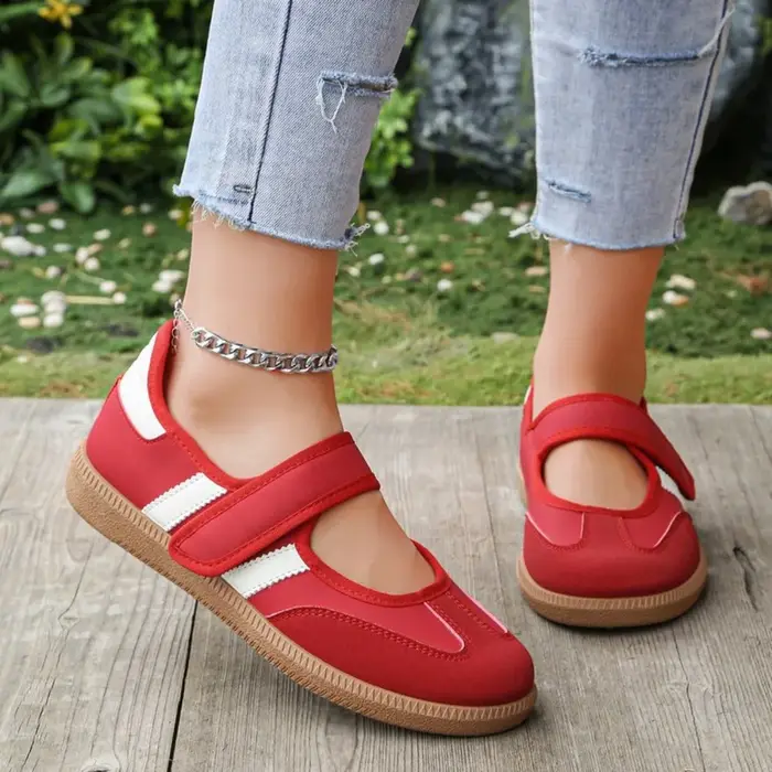 Baskets pour femmes 2026 Nouvelle mode Chaussures de créateur unies à bout peu profond Printemps Automne Mocassins à