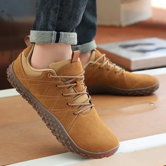 Chaussures en cuir suédé tissu PU chaussure à bout large