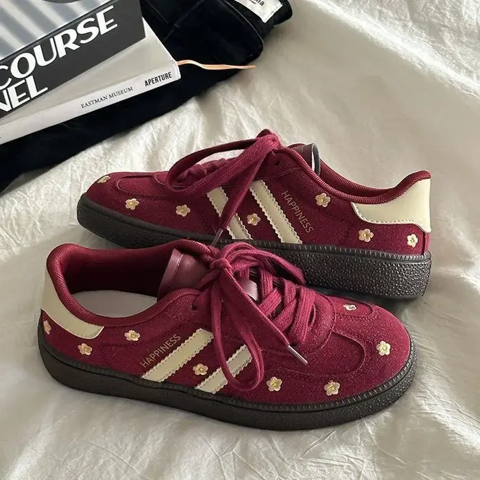 Baskets légères en cuir PU pour femmes, chaussures décontractées à la mode, chaussures Forrest Gump pour l'extérieur, chaussures d'entraînement de Tennis, chaussures vulcanisées à lacets