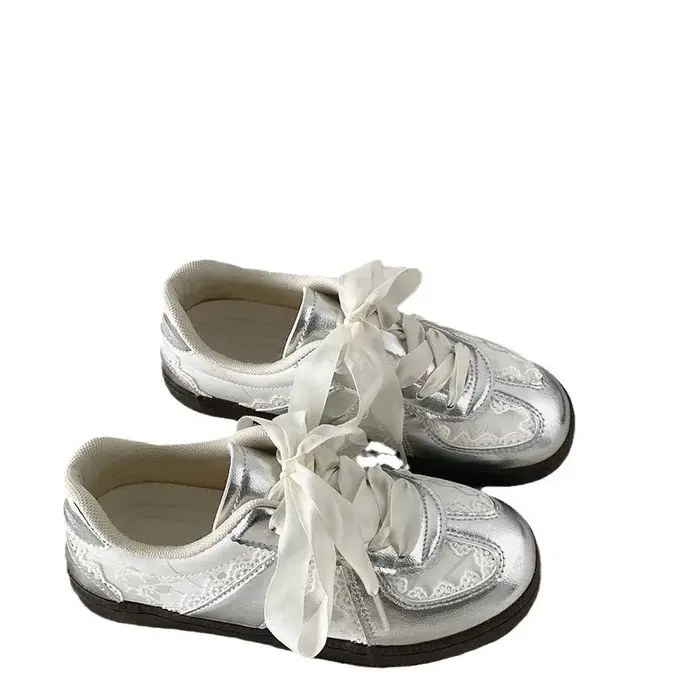 Baskets pour femmes, chaussures décontractées de marque de luxe, chaussures de marche légères et confortables pour femmes, chaussures plates à lacets, chaussures de créateur à la mode pour dames.