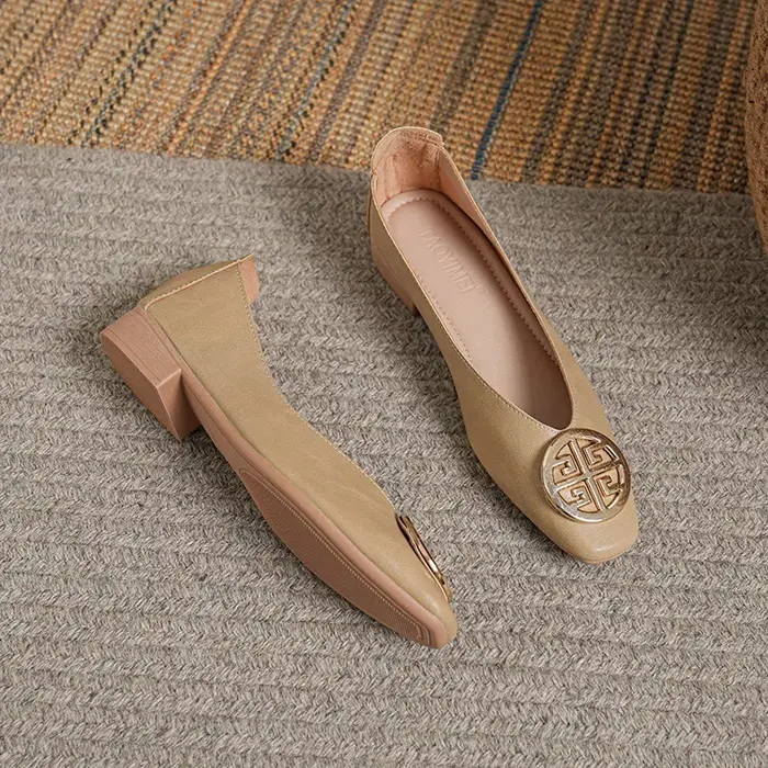 Nouvelles chaussures bateau pour femmes escarpins à talons bas en cuir véritable