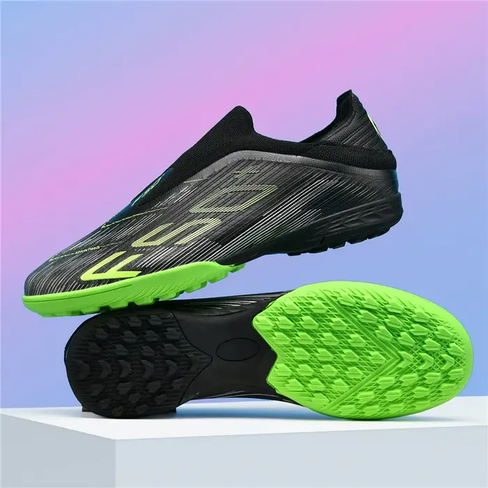 Nouvelles chaussures de football pour hommes, confortables, ultralégères, antidérapantes, crampons p