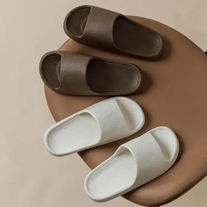 Pantoufles d'Été Plates et Légères pour Femme