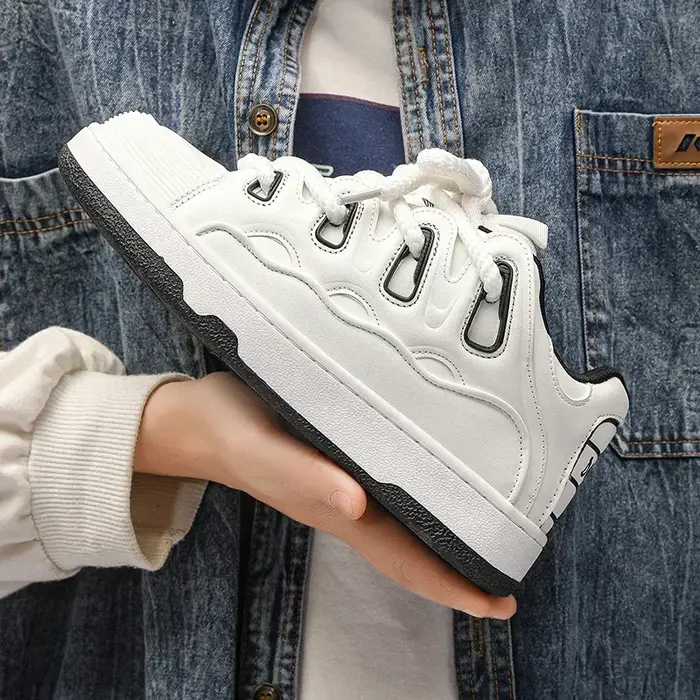 Chaussures pour hommes à la mode, sports de plein air nouvelles chaussures décontractées respirantes à semelles épaisses, chaussures de course antidérapantes et confortables, chaussures de tennis