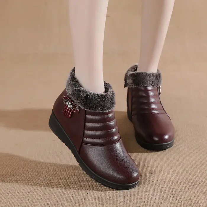 Chaussures d'hiver chaudes et confortables en coton pour les mères et les personnes âgées d'âge moye