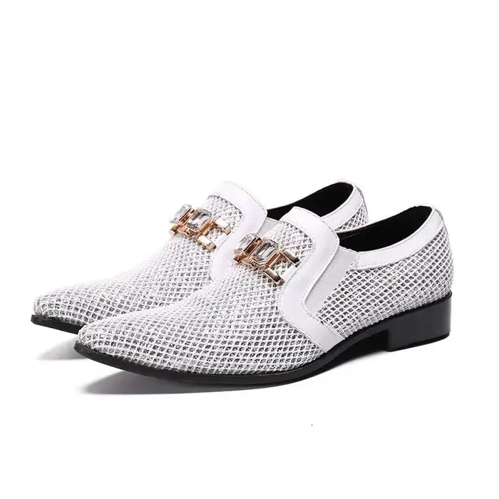 Chaussures de mariage pour hommes à bout pointu blanches avec anneaux en cristal