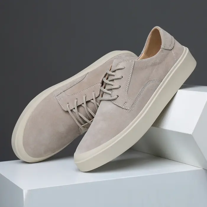 Baskets décontractées en cuir suédé beige pour hommes