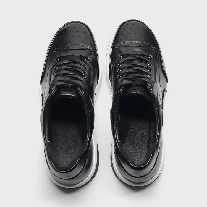 2025 nouvelles chaussures décontractées en cuir véritable pour hommes baskets solide bleu noir Style de sport sculpté respirant affaires Social chaussure plate