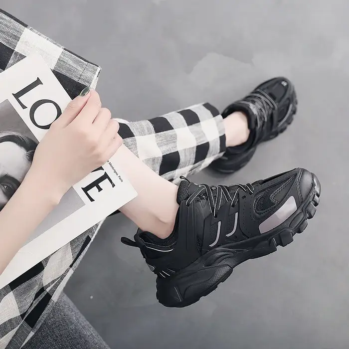 Marque Design noir gris femmes baskets mode nouveaux hommes respirant grosses