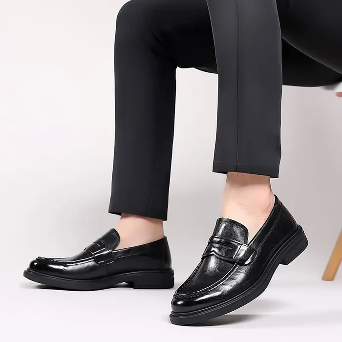 Chaussures italiennes à enfiler en cuir haut de gamme pour hommes