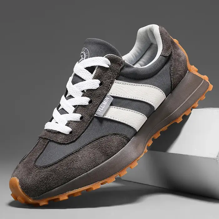 Nouvelles Chaussures Décontractées 2026 Printemps-Automne Respirantes Confortables Baskets Vintage Mode à Lacets Antidérapantes pour l'Extérieur