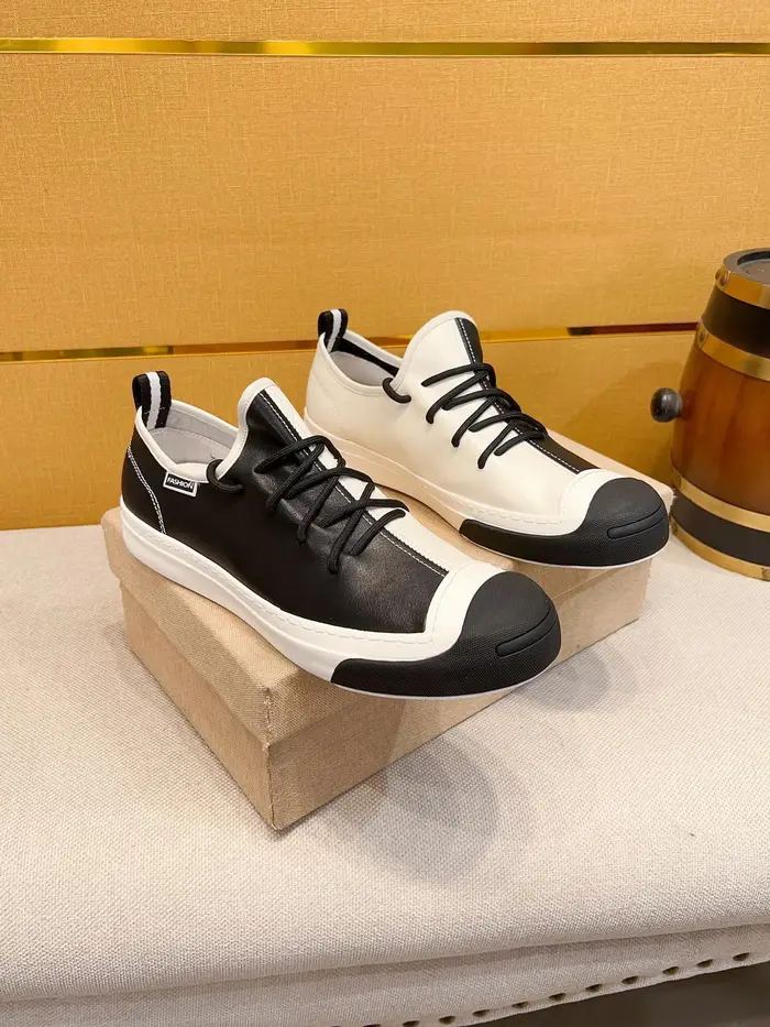 Mode européenne pour hommes en cuir véritable sport à lacets chaussures décontractées classiques baskets