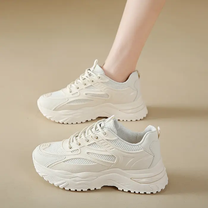Baskets blanches en cuir pour femmes