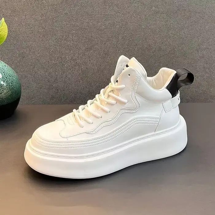 Nouvelles Chaussures en Cuir Souple Blanc Respirant Style Coréen Printemps-Automne 2024