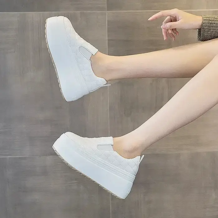 Plate-forme chaussures compensées printemps automne tête ronde couleur unie grosses baskets décontracté sans lacet mocassins Femininas 2025