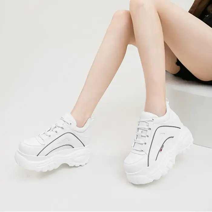 Baskets confortables en cuir souple à lacets pour femmes, chaussures légères et antidérapantes décon