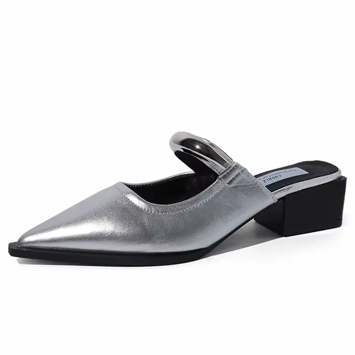 Mules d'été à bout couvert pour femmes, pantoufles à la mode, décoration en métal, chaussures coulissantes à talons épais, confortables, Style de rue