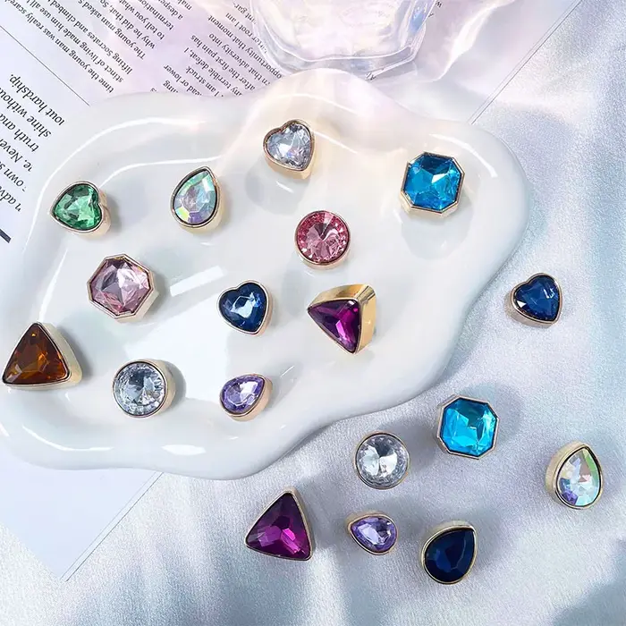 Breloques colorées en cristal pour chaussures