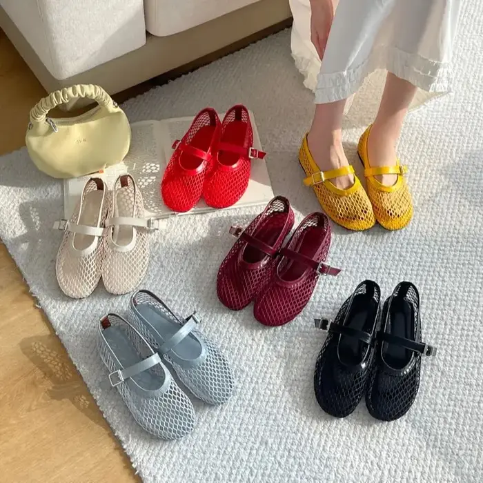 Escarpins à talons bas pour femmes