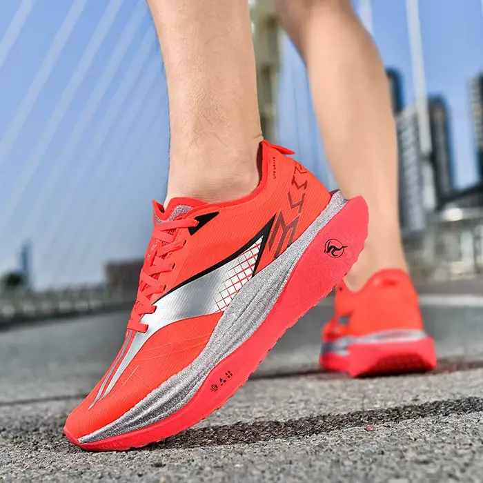 Chaussures de course pour hommes avec plaque en carbone
