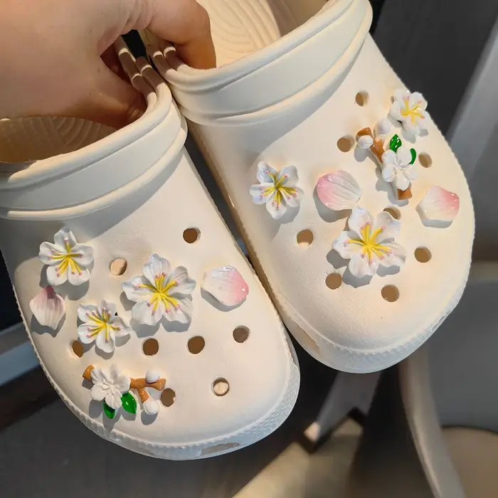 Breloque de chaussure romantique en fleur de cerisier