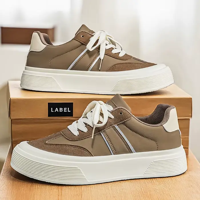 Baskets basses bicolores pour hommes avec semelle épaisse – Options marron/beige