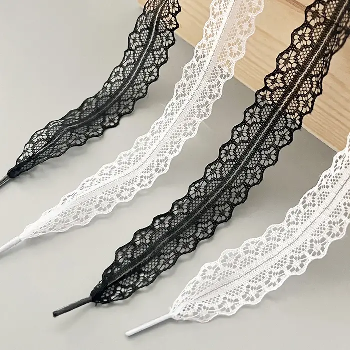 1 paire de lacets de remplacement en dentelle