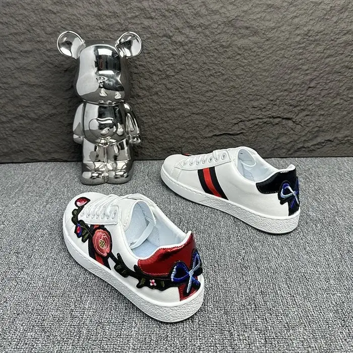 Nouvelles chaussures de sport décontractées pour hommes à lacets