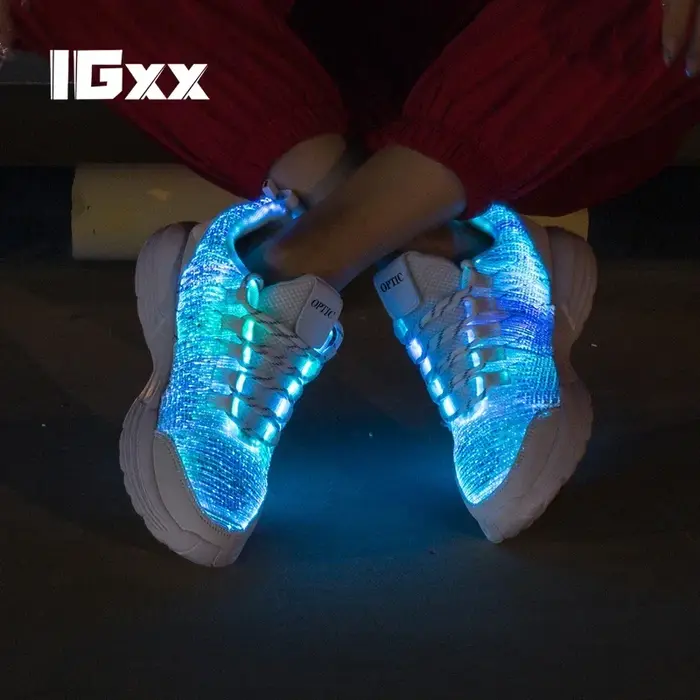 LED chaussures lumière pour hommes nouvel an cadeau éclairer baskets USB recharge fibre optique tissu semelle élastique brillant lumineux clignotant