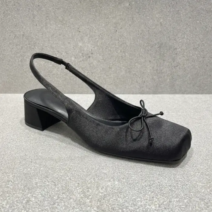 Escarpins slingback élégants en satin avec nœud