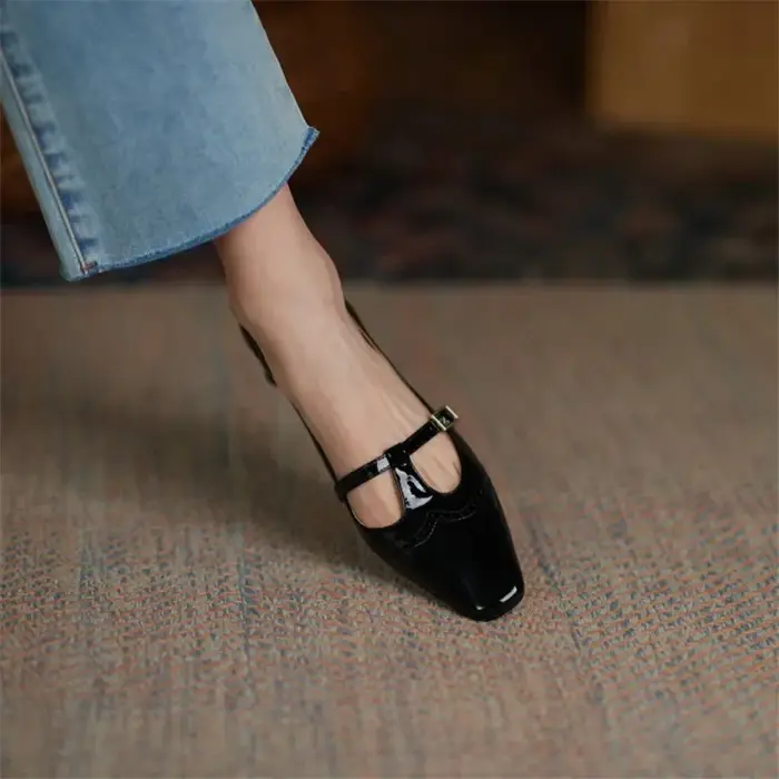 2025 printemps femmes chaussures en cuir verni couleur unie boucle en forme de T bout carré talon épais polyvalent