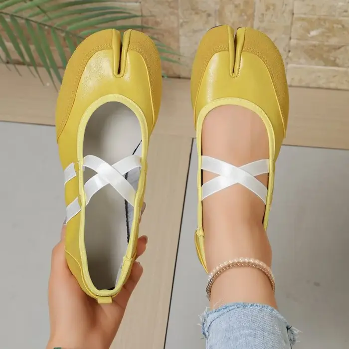 Chaussures plates à brides croisées pour femme, style décontracté et tendance, type Mary Jane, à enfiler, à bout fendu, type ballerines, Nouveauté Été 2026, Élégantes