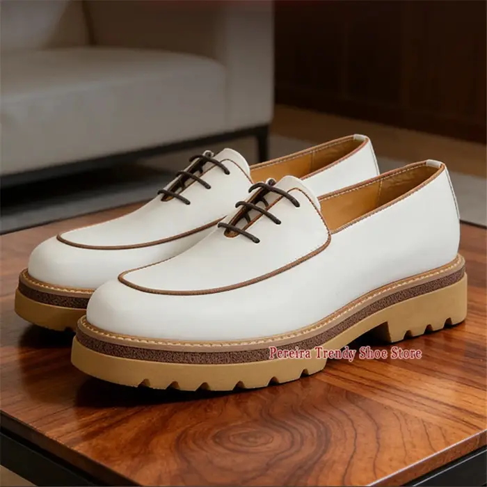 Chaussures Derby classiques faites à la main à semelle épaisse pour hommes
