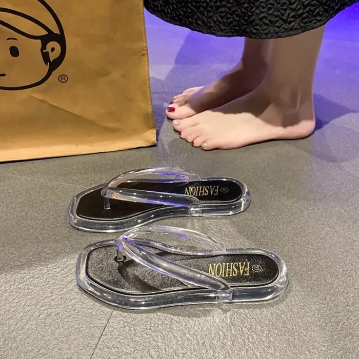 Tongs plates décontractées transparentes antidérapantes en PVC pour l'été
