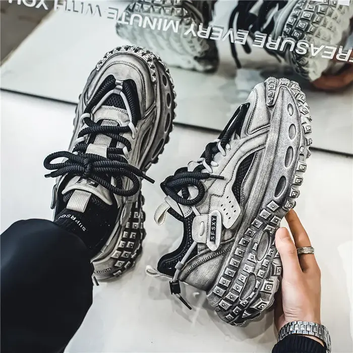 Chaussures pour hommes 2025 printemps nouveau Style semelle épaisse hauteur augmentant maille décontractée respirant mode tendance confortable grosses baskets