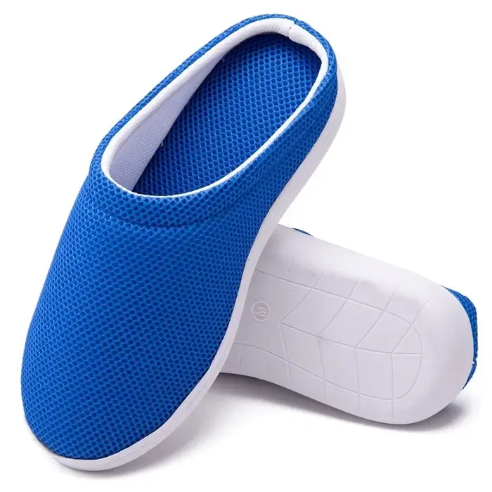 Chaussures pour hommes et femmes
