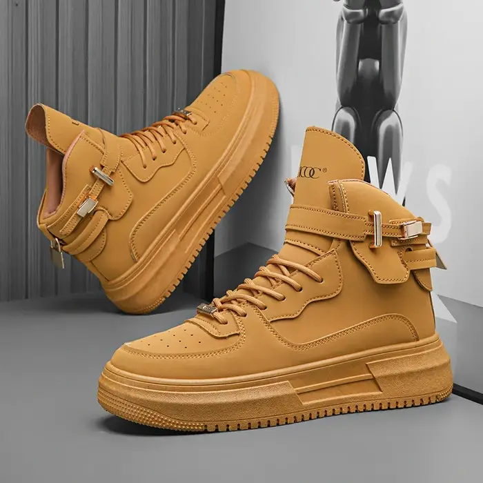 Les baskets montantes pour hommes sont à la mode et polyvalentes. Les chaussures décontractées à semelles épaisses sont légères, tendance et confortables. Baskets blanches