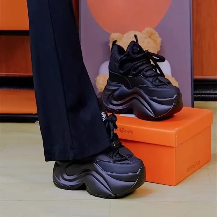 Chaussures de papa 2025