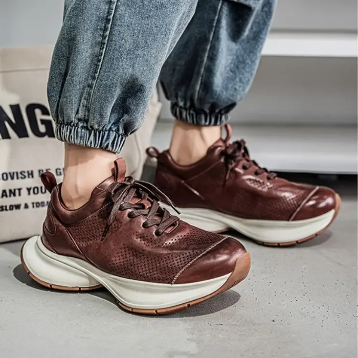 Nouvelles Chaussures Décontractées pour Hommes 2026 – Baskets de Course Rétro en Cuir de Luxe, Respirantes et Façonnées à la Main