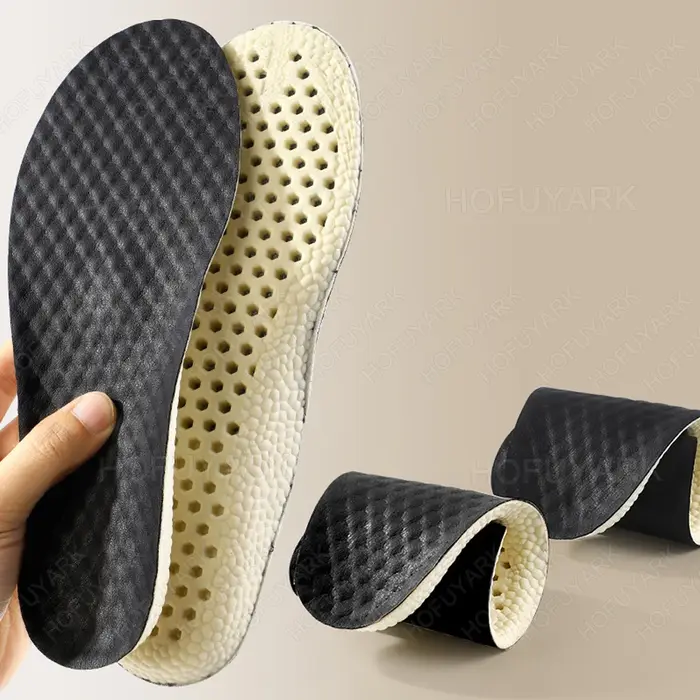 Semelles de sport en PU pour baskets Semelles intérieures en cuir souple Absorption des chocs Coussi