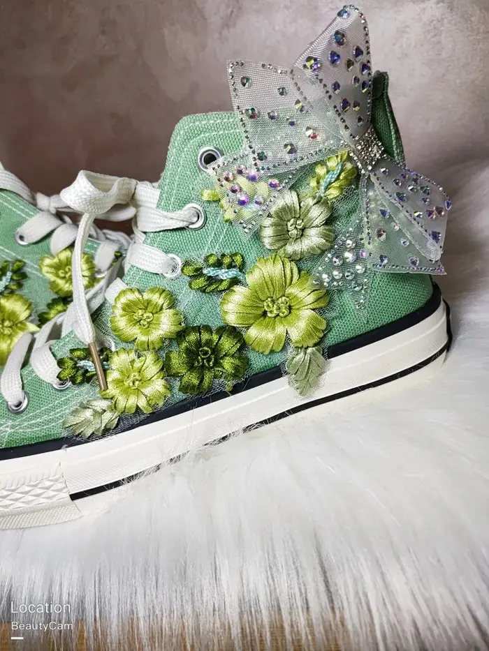 Chaussures montantes en toile pour femmes