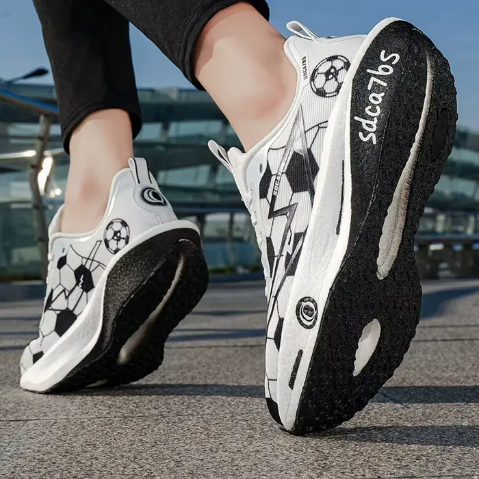 Chaussures de course avec plaque en carbone