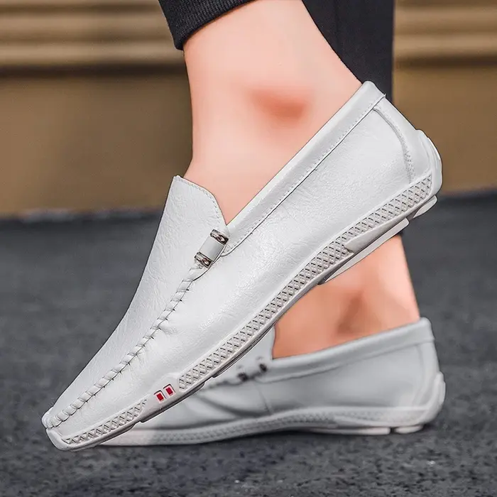 Chaussures blanches hommes mocassins à fond plat