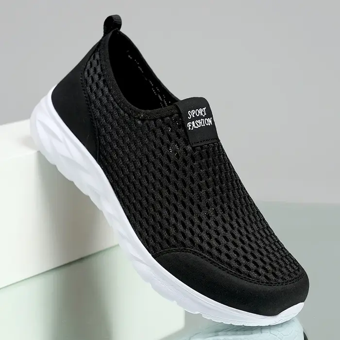 Chaussures pour hommes quatre saisons Couple chaussures de course de sport femmes respirant chaussure de marche maille doux confort classique baskets plates