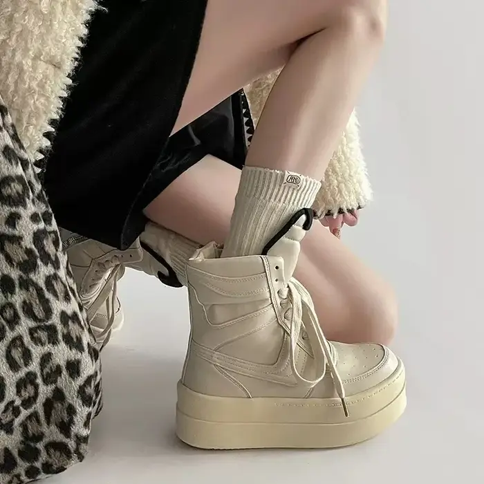 Chaussures montantes pour femmes